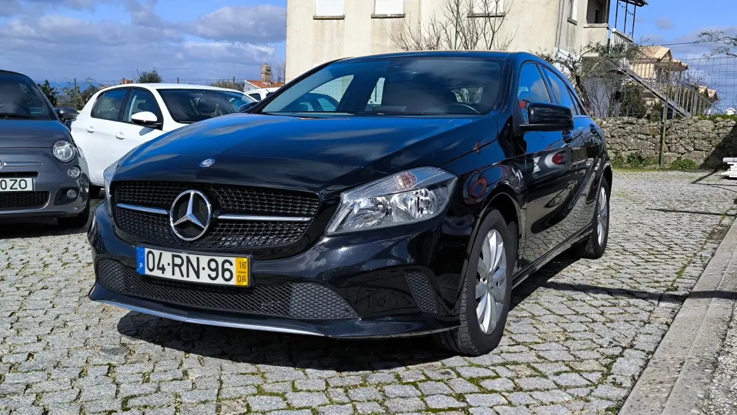 Mercedes-Benz A 160 2016 - 15450 EUR, 127940 km - AUTO.MOTO.pt - 127940km - foto 1 de 9