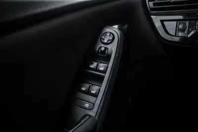 Citroën Grand C4 Spacetourer 2018 - 10990 EUR, 367153 km - AUTO.MOTO.pt - 367153km - foto 15 de 37