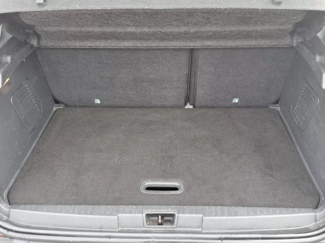 Renault Captur 2016 - 11450 EUR, 165268 km - AUTO.MOTO.pt - 165268km - foto 41 de 41