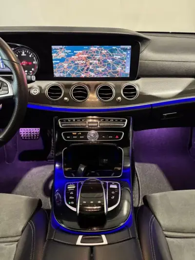 Mercedes-Benz E 220 2017 - 23900 EUR, 348000 km - AUTO.MOTO.pt - 348000km - foto 4 de 58
