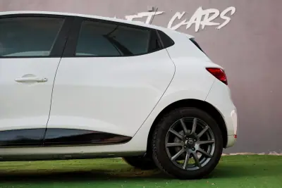 Renault Clio 2017 — foto 6 de 28