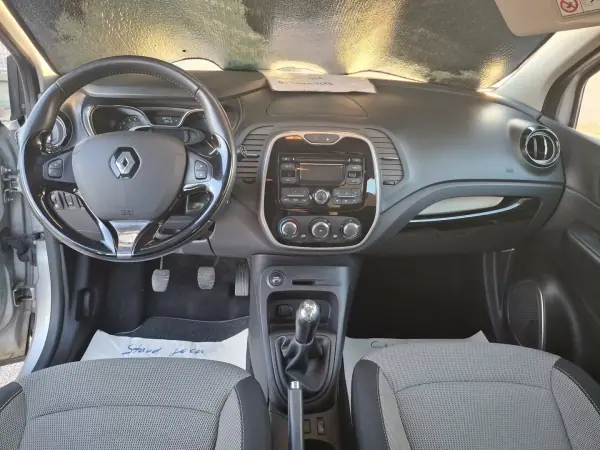 Renault Captur 2014 - 11500 EUR, 120000 km - AUTO.MOTO.pt - 120000km - foto 6 de 7