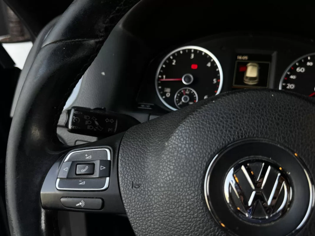 Volkswagen Tiguan 2016 - 16990 EUR, 190300 km - AUTO.MOTO.pt - 190300km - foto 23 de 34