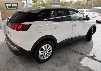 Peugeot 3008 2018 - 14490 EUR, 105034 km - AUTO.MOTO.pt - 105034km - foto 6 de 13
