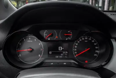 Opel Crossland X 2020 - 11980 EUR, 87391 km - AUTO.MOTO.pt - 87391km - foto 19 de 38