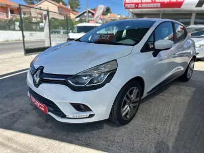 Renault Clio 2017 - 12990 EUR, 124490 km - 124490km - foto 2 de 7