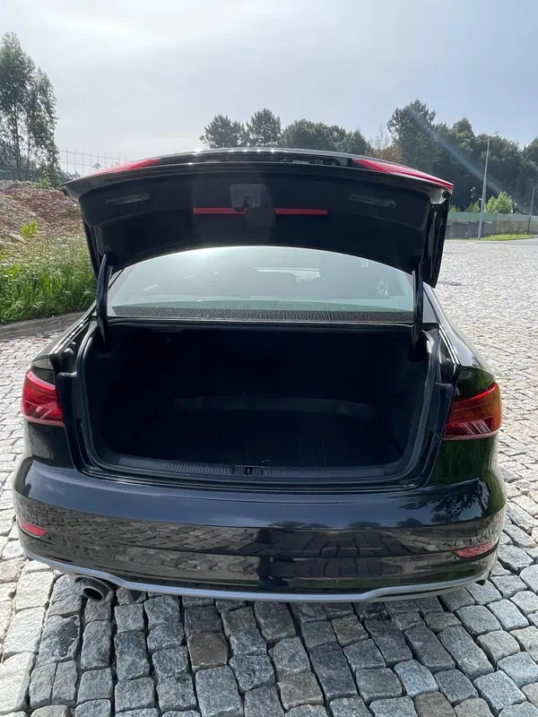 Audi A3 Limousine 2017 - 18490 EUR, 165000 km - AUTO.MOTO.pt - 165000km - foto 13 de 15