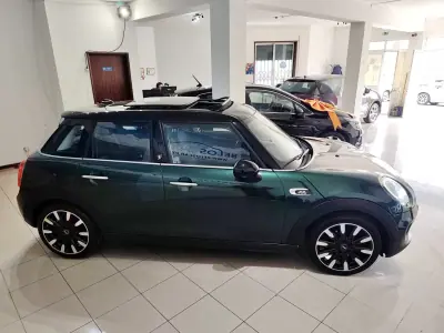 MINI 5 Portas 2017 - 15490 EUR, 76000 km - AUTO.MOTO.pt - 76000km - foto 12 de 27