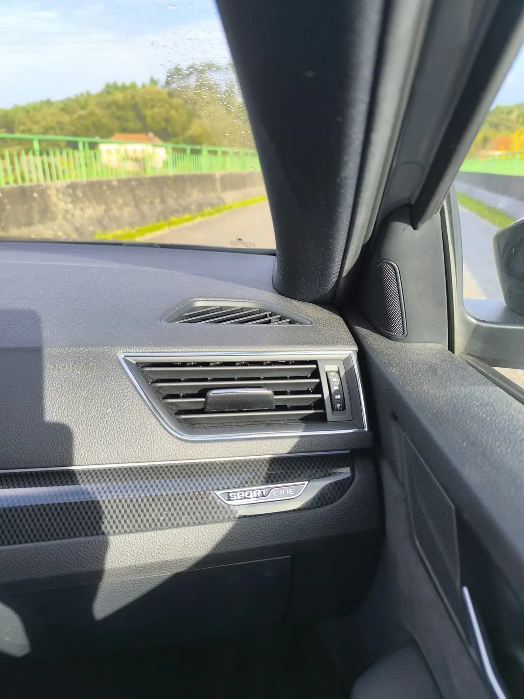 Skoda Superb 2018 - 21990 EUR, 100000 km - AUTO.MOTO.pt - 100000km - foto 8 de 15