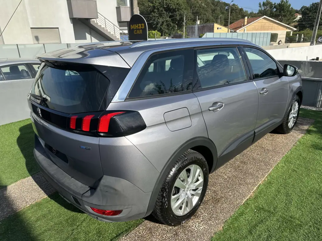 Peugeot 5008 2017 - 14900 EUR, 200000 km - 200000km - foto 12 de 63