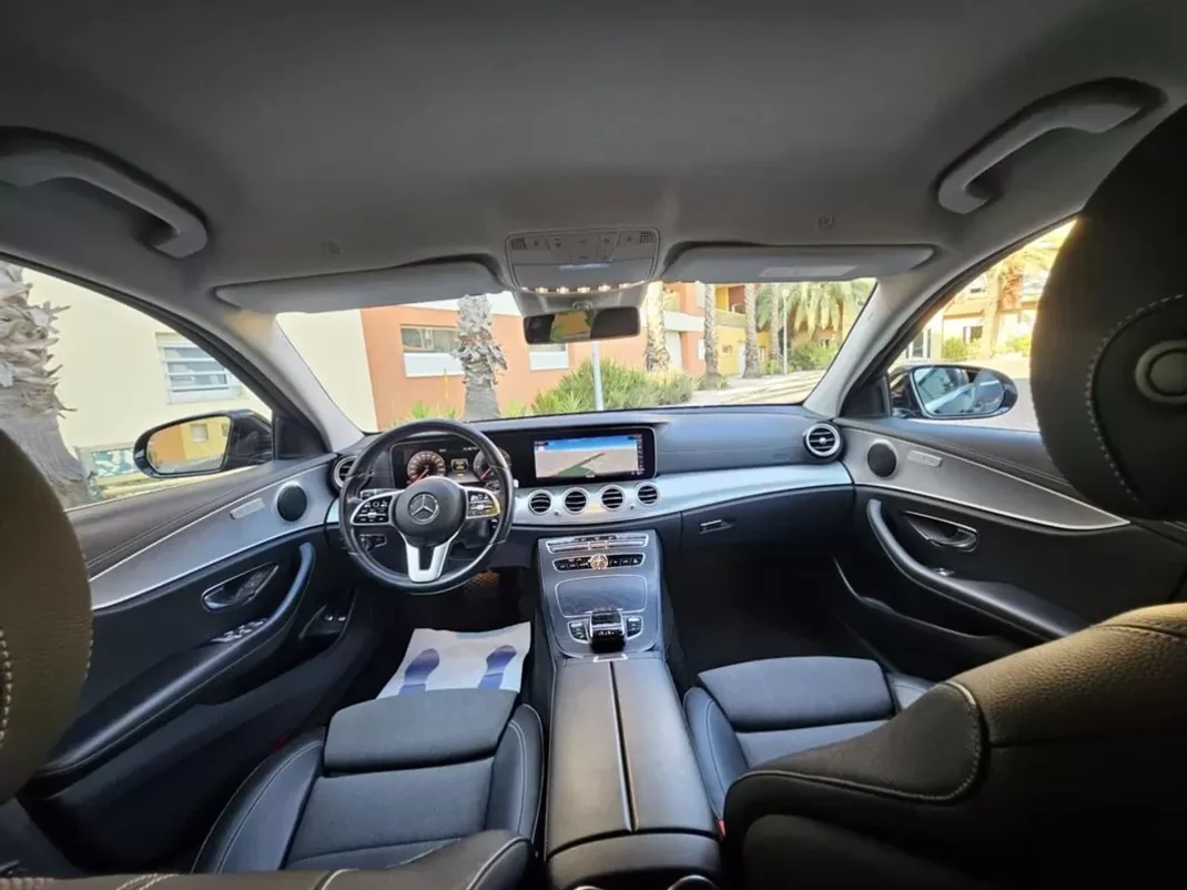 Mercedes-Benz E 300 2020 - 29980 EUR, 140000 km - AUTO.MOTO.pt - 140000km - foto 2 de 20