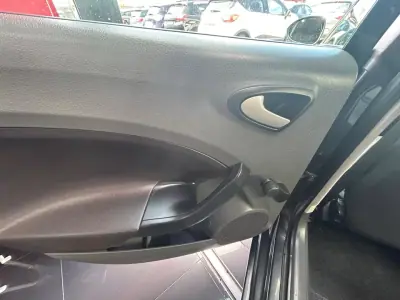 SEAT Ibiza ST 2011 - 5500 EUR, 213774 km - 213774km - foto 15 de 19