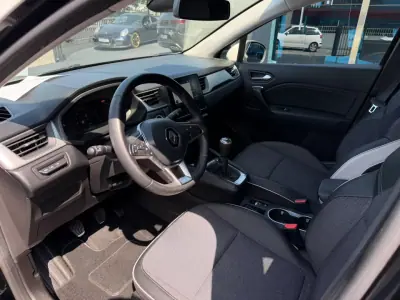 Renault Captur 2023 - 17900 EUR, 87885 km - AUTO.MOTO.pt - 87885km - foto 5 de 8
