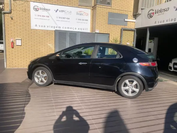 Honda Civic 2008 - 6900 EUR, 155220 km - AUTO.MOTO.pt - 155220km - foto 3 de 15