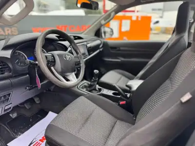 Toyota Hilux 2020 - 26900 EUR, 131655 km - AUTO.MOTO.pt - 131655km - foto 5 de 14