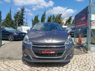 Peugeot 208 2019 - 11900 EUR, 104199 km - AUTO.MOTO.pt - 104199km - foto 26 de 26