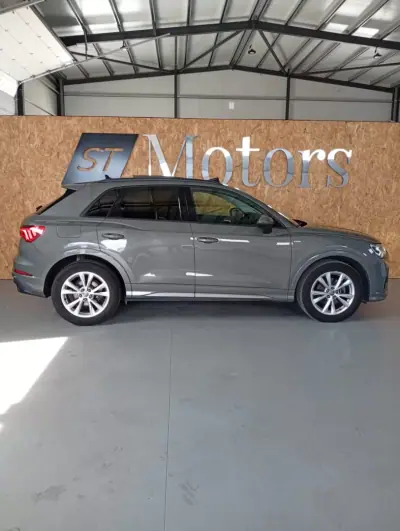 Audi Q3 Sportback 2020 - 35900 EUR, 129341 km - AUTO.MOTO.pt - 129341km - foto 4 de 23
