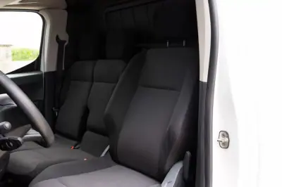 Citroën Berlingo hdi 2021 - 14900 EUR, 116000 km - AUTO.MOTO.pt - 116000km - foto 14 de 23
