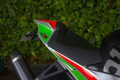 Aprilia RSV4 1100 2018 - 16500 EUR, 14200 km - AUTO.MOTO.pt - 14200km - foto 4 de 9
