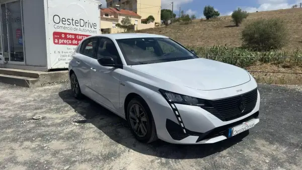 Peugeot 308 2025 - 23900 EUR, 26000 km - AUTO.MOTO.pt - 26000km - foto 3 de 18