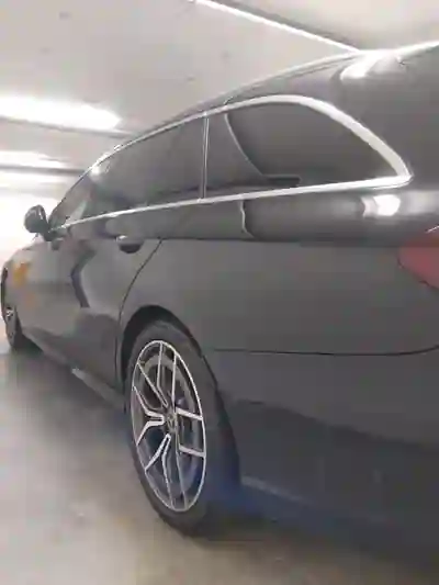 Mercedes-Benz E 220 2021 - 45800 EUR, 64800 km - AUTO.MOTO.pt - 64800km - foto 2 de 15