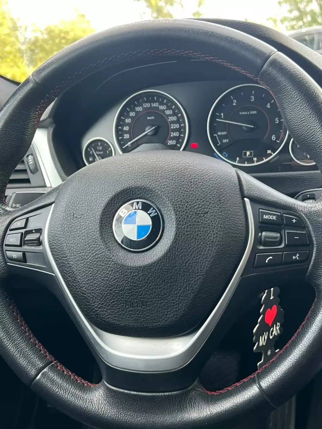 BMW 318 2017 - 18900 EUR, 156599 km - AUTO.MOTO.pt - 156599km - foto 15 de 30