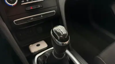 Renault Mégane Sport Tourer 2017 - 10990 EUR, 233602 km - AUTO.MOTO.pt - 233602km - foto 19 de 29