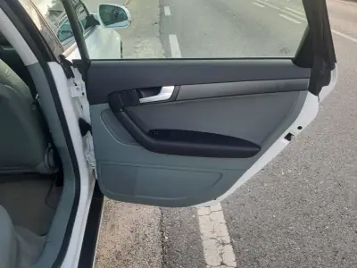 Audi A3 Sportback 2010 - 9900 EUR, 224980 km - AUTO.MOTO.pt - 224980km - foto 27 de 34