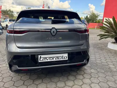 Renault Mégane E-Tech 2022 - 22500 EUR, 73000 km - AUTO.MOTO.pt - 73000km - foto 8 de 36