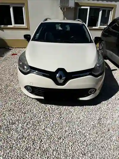 Renault Clio Sport Tourer 2015 - 7950 EUR, 160000 km - AUTO.MOTO.pt - 160000km - foto 2 de 9