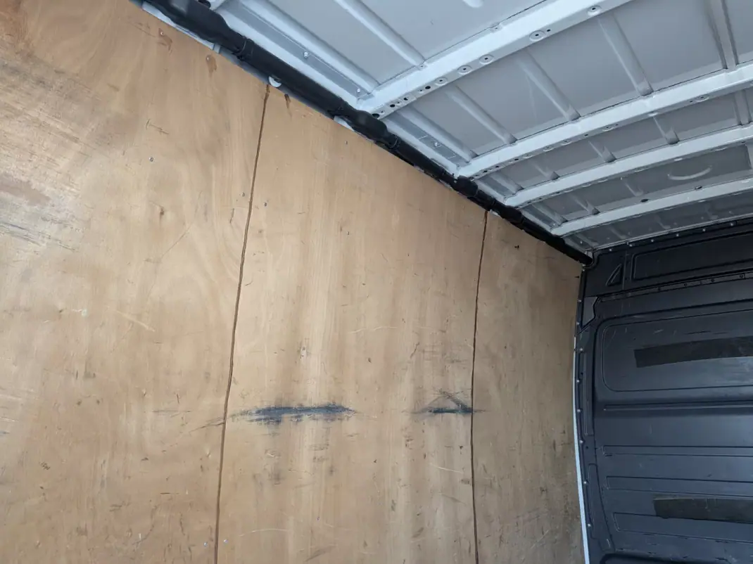 Mercedes-Benz Sprinter 2013 - 19900 EUR, 190000 km - 190000km - foto 16 de 18