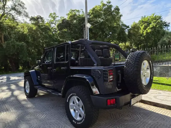 Jeep Wrangler Unlimited 2010 - 39000 EUR, 169000 km - AUTO.MOTO.pt - 169000km - foto 11 de 26