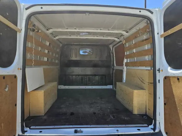 Ford TRANSIT 2.0 D 170 CV L4H4 2012 - 9950 EUR, 217000 km - AUTO.MOTO.pt - 217000km - foto 6 de 11