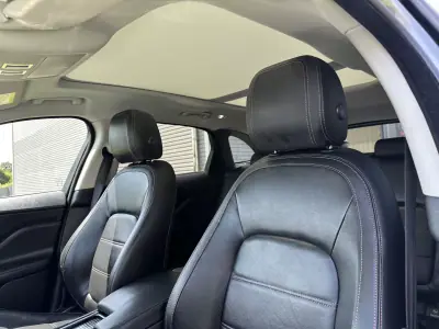 Jaguar F-Pace 2018 - 22500 EUR, 146000 km - AUTO.MOTO.pt - 146000km - foto 35 de 69