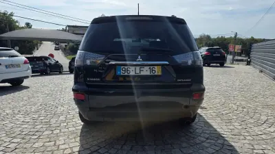 Mitsubishi Outlander 2011 — photo 6 of 17