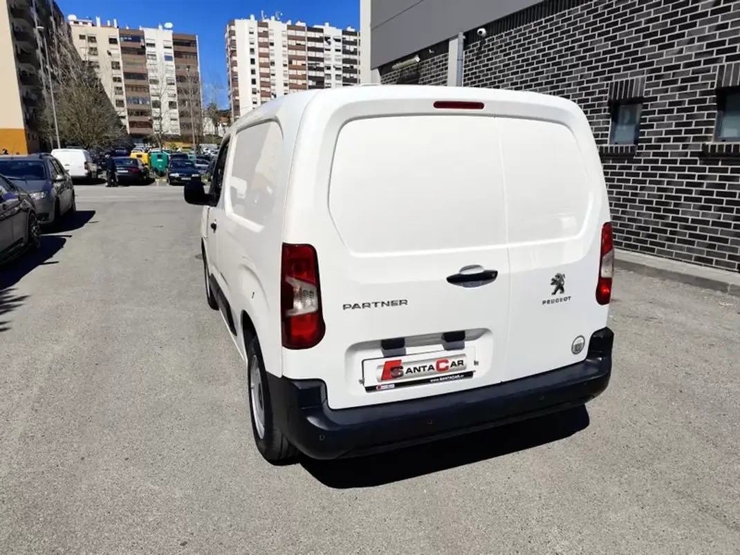 Peugeot Partner 1.6 HDI , 3 Lug. , Iva Dedutivel 2019 - 12480 EUR, 131000 km - AUTO.MOTO.pt - 131000km - foto 11 de 29