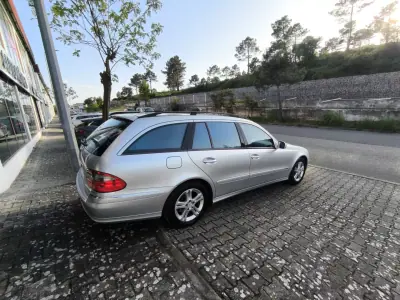 Mercedes-Benz E 220 2007 - 9900 EUR, 325000 km - AUTO.MOTO.pt - 325000km - foto 4 de 9
