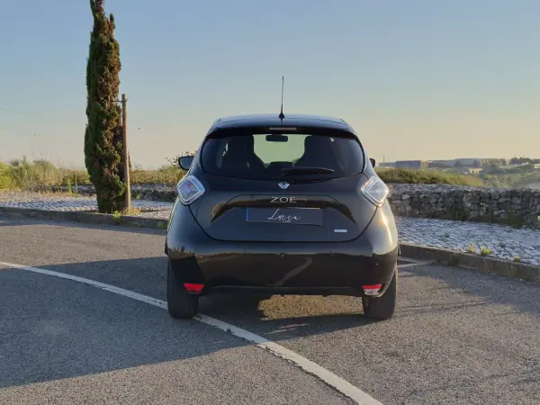 Renault Zoe 2019 - 12990 EUR, 86924 km - AUTO.MOTO.pt - 86924km - foto 5 de 29