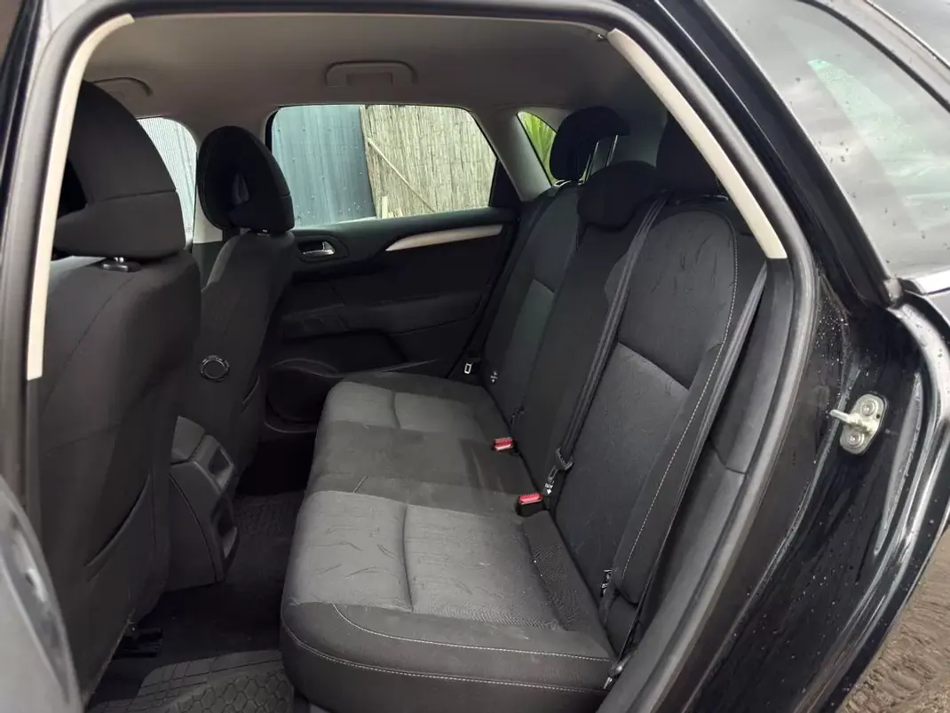 Citroën C4 2011 - 8750 EUR, 165000 km - AUTO.MOTO.pt - 165000km - foto 6 de 14