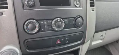Mercedes-Benz Sprinter 214 CDI 2017 - 14750 EUR, 360000 km - AUTO.MOTO.pt - 360000km - foto 9 de 15