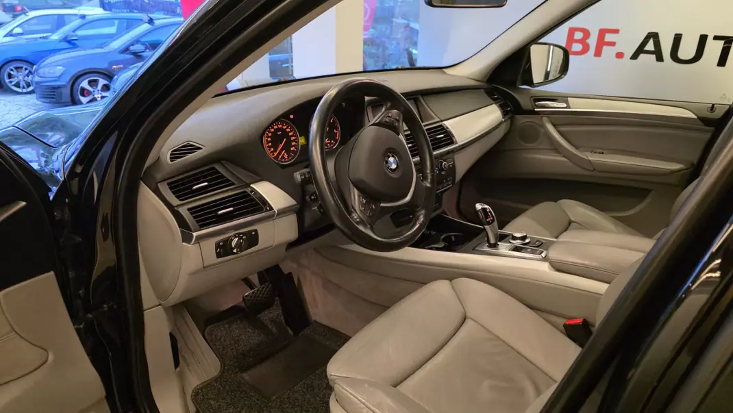 BMW X5 2008 - 14900 EUR, 273516 km - AUTO.MOTO.pt - 273516km - foto 6 de 51