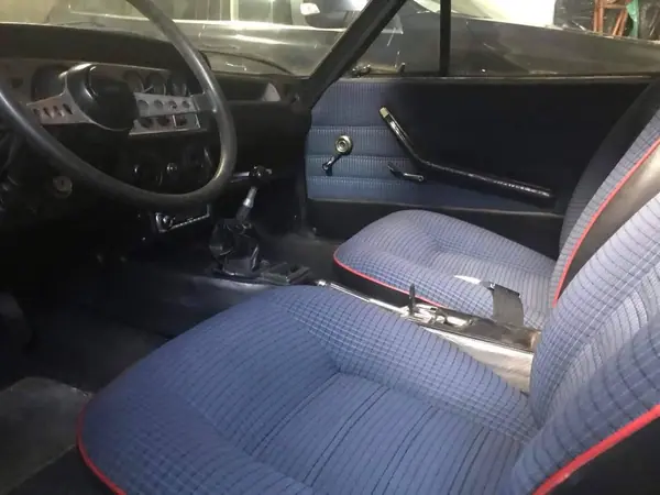 Fiat 124 Coupe 1986 - 15000 EUR, 29000 km - AUTO.MOTO.pt - 29000km - foto 3 de 7