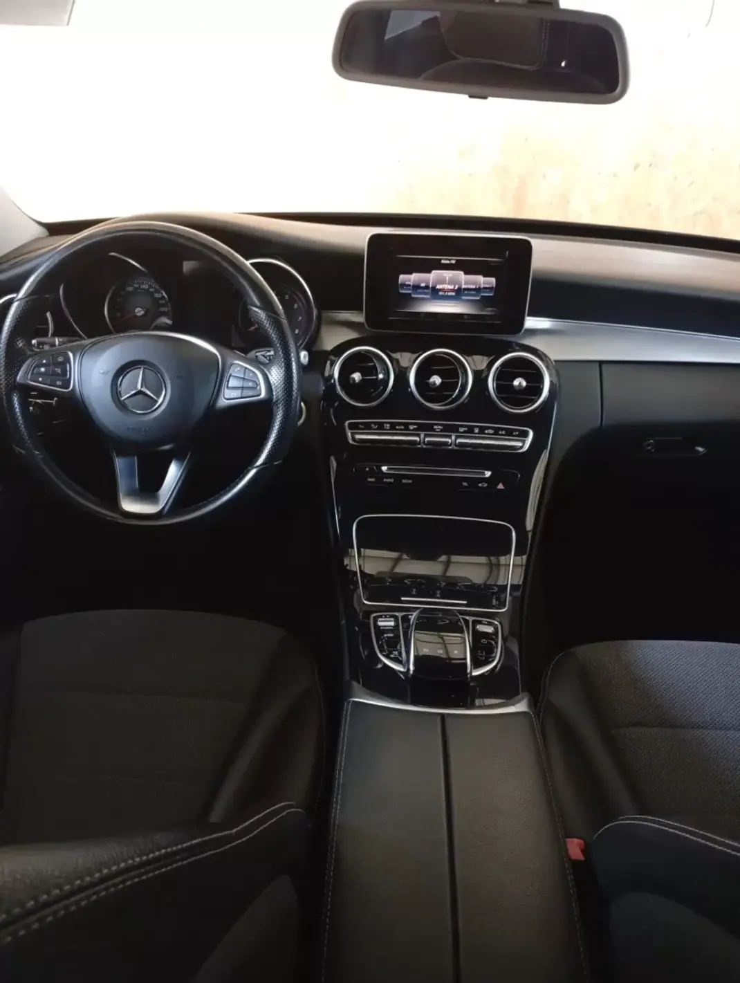 Mercedes-Benz C 350 2016 - 24950 EUR, 129659 km - AUTO.MOTO.pt - 129659km - foto 13 de 18
