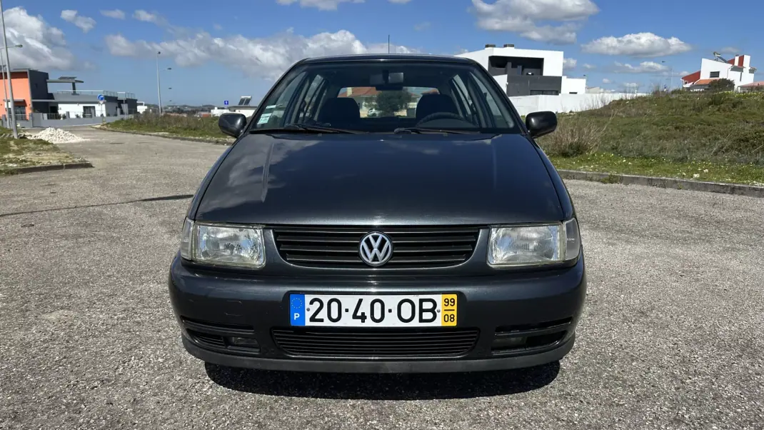 Volkswagen Polo 1999 - 1450 EUR, 208000 km - AUTO.MOTO.pt - 208000km - foto 3 de 12
