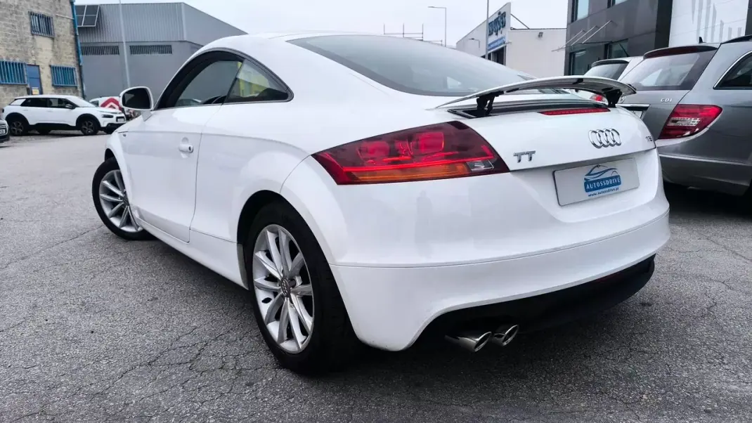 Audi TT Coupé 2011 - 12900 EUR, 170000 km - 170000km - foto 13 de 19
