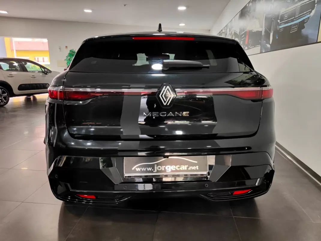 Renault Mégane E-Tech 2022 - 27990 EUR, 40000 km - AUTO.MOTO.pt - 40000km - foto 17 de 47