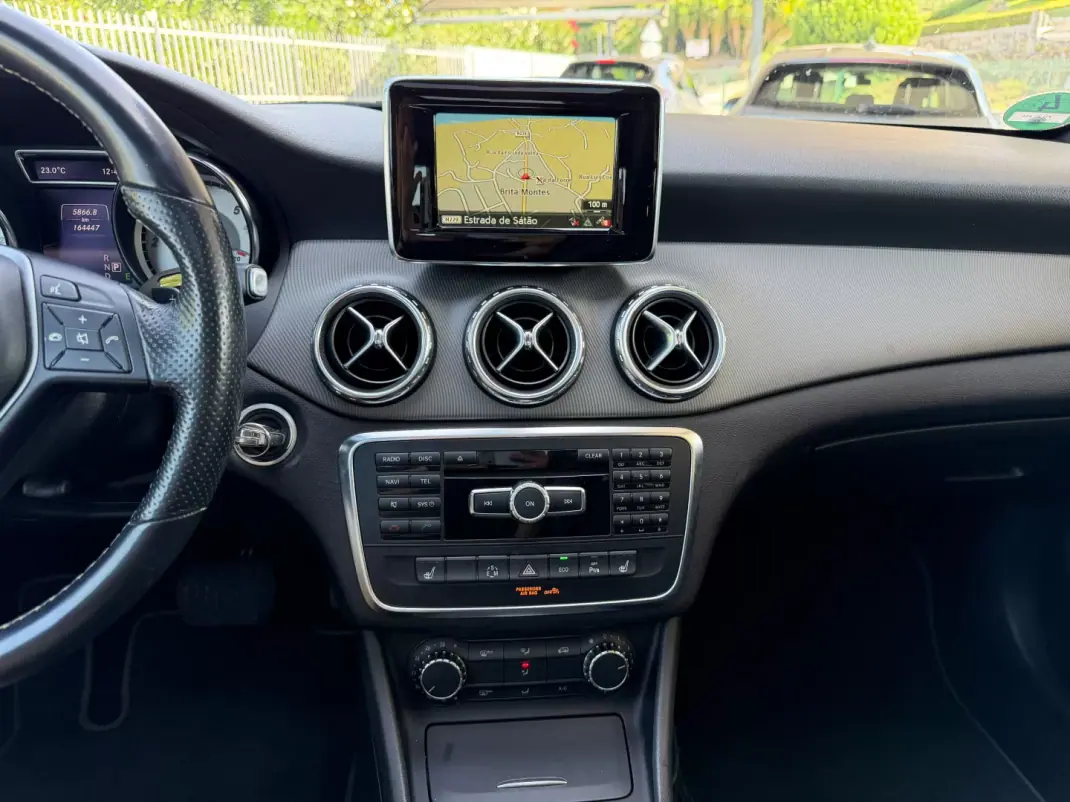 Mercedes-Benz GLA 200 2014 - 20450 EUR, 164000 km - 164000km - foto 17 de 34