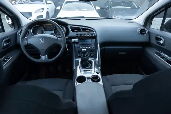 Peugeot 3008 2009 - 6999 EUR, 170630 km - 170630km - foto 12 de 22
