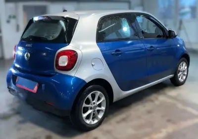 Smart ForFour 2016 - 12995 EUR, 98900 km - AUTO.MOTO.pt - 98900km - foto 5 de 6