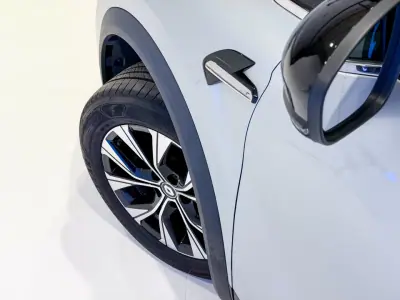 Renault Captur 2023 — foto 6 de 25